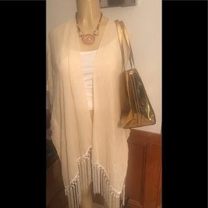 Kat+Bryn Peach & White Hobo Style Shawl